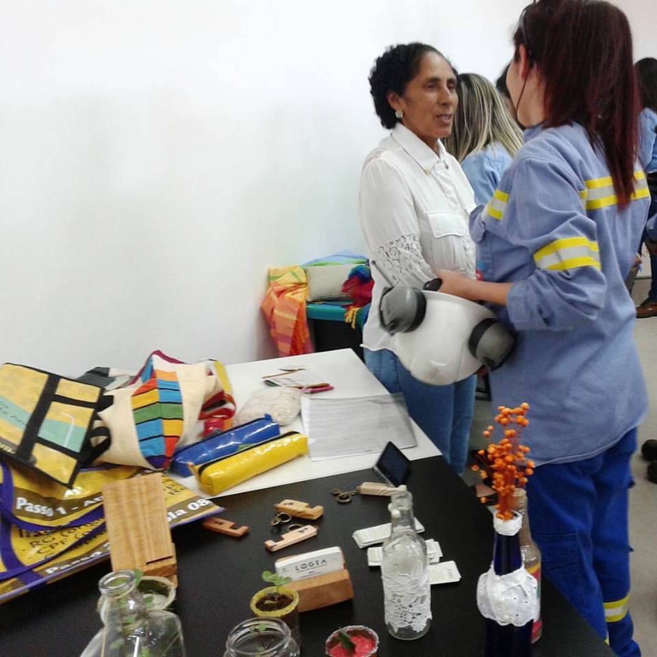 Exposicao da LoGia na palestra do @giambiental UTP ( Usina Termoeletrica do Pecem ).jpg